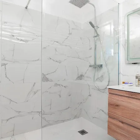 Pet Friendly In Saint-maxime * Sainte-Maxime